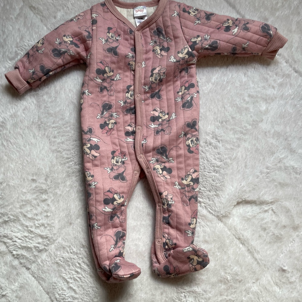 3/ $12 baby onesies 🌸